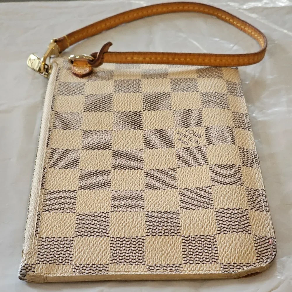 Louis Vuitton leather Neverfull Pochette Damier Azur Small clutch Wristlet